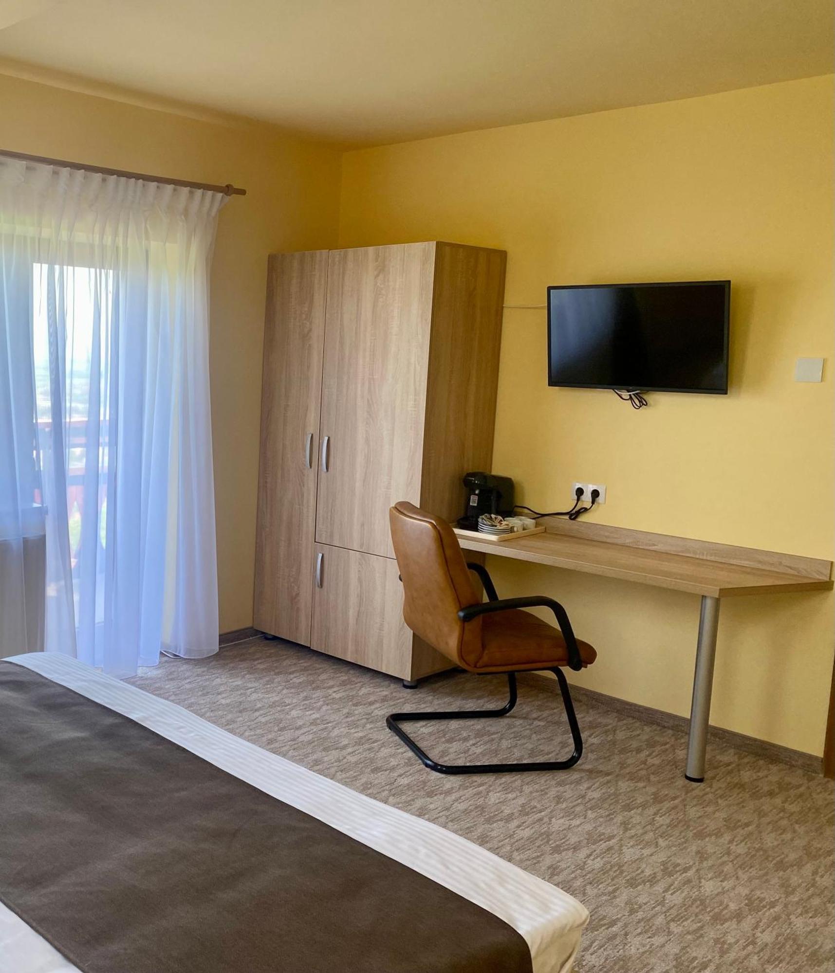 Bellestay Брашов Екстер'єр фото